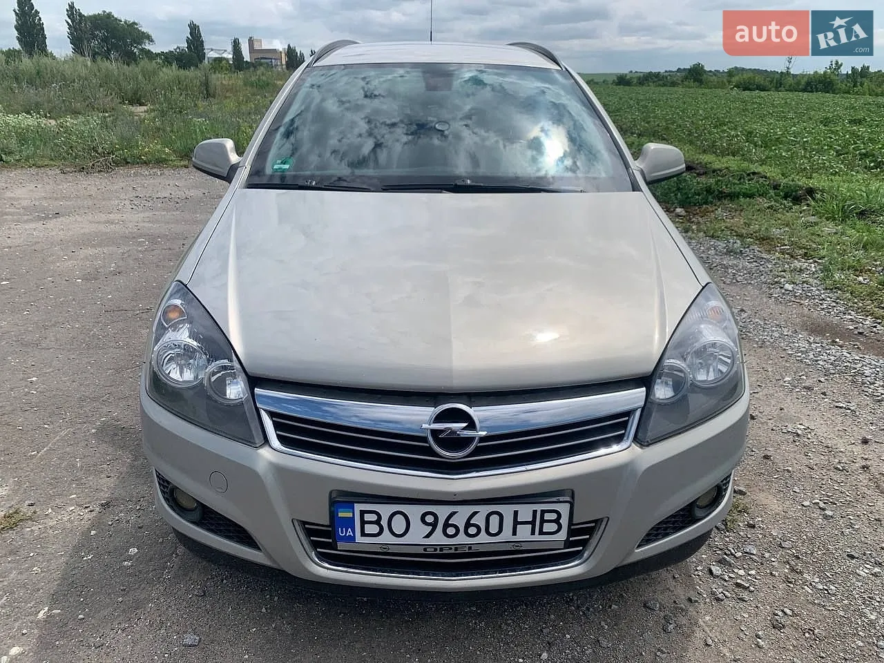 2010 Opel Astra - фото 1