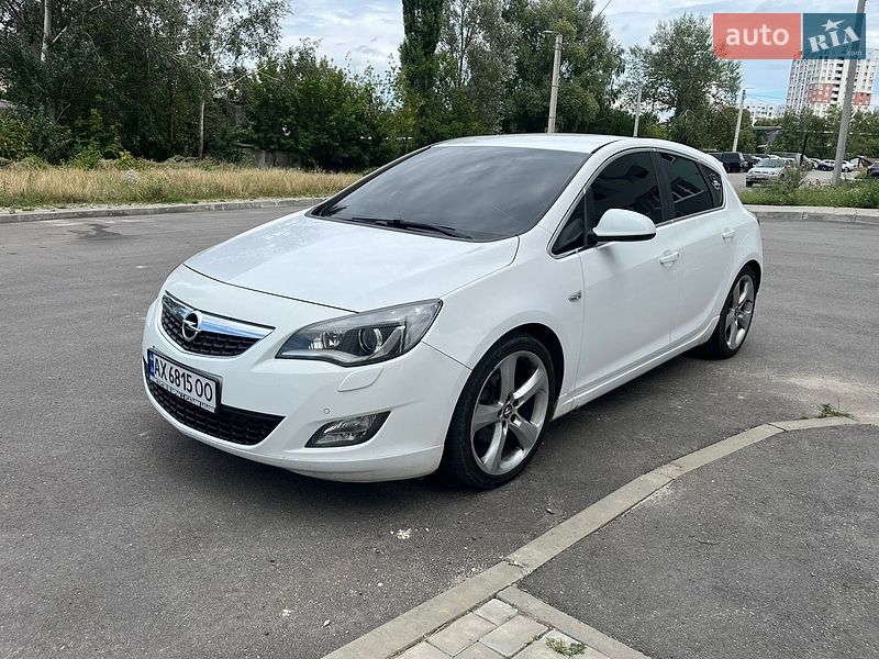 Opel Astra 2010 Opel Astra 2010