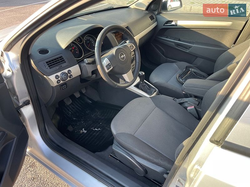 Универсал Opel Astra 2008 в Виннице