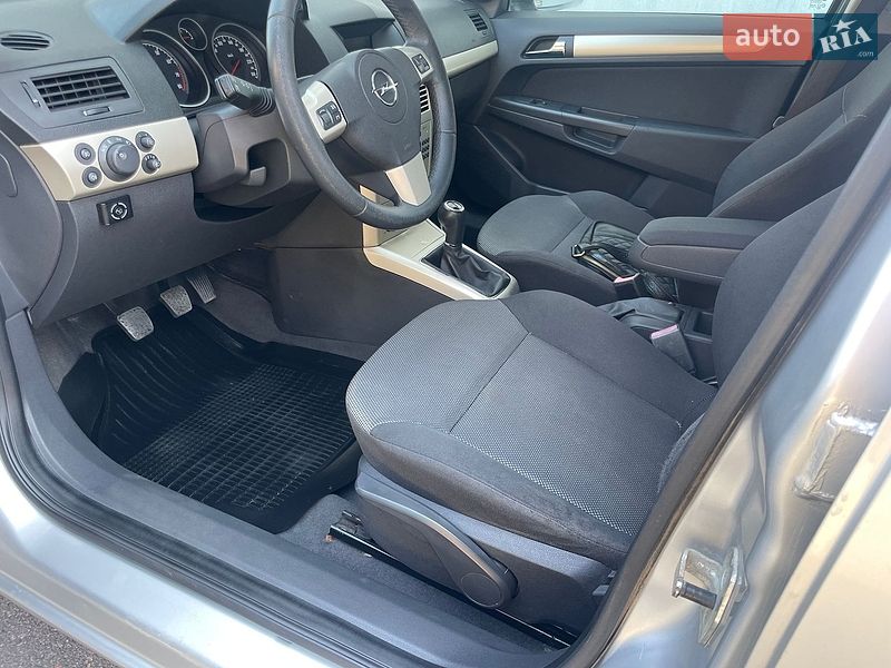 Универсал Opel Astra 2008 в Виннице