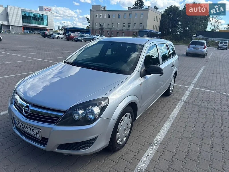 Opel Astra 2011