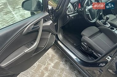 Универсал Opel Astra 2012 в Калуше
