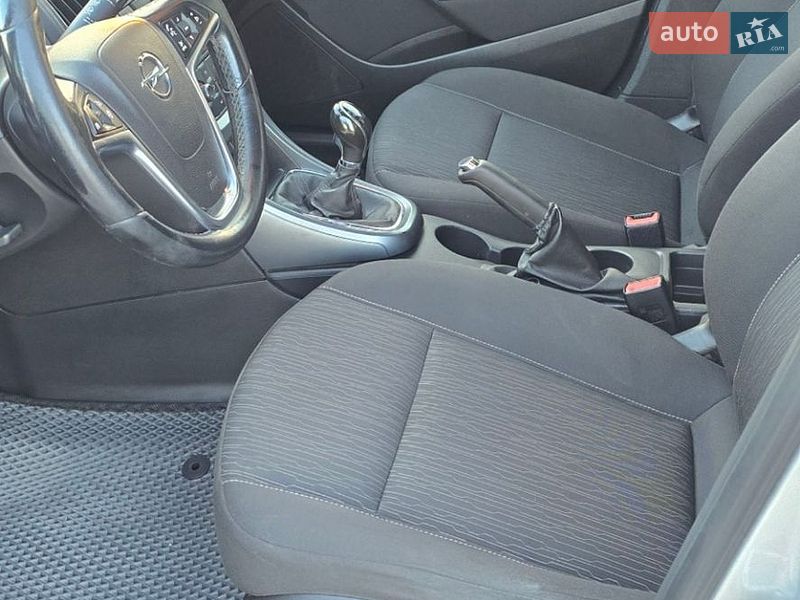 Универсал Opel Astra 2013 в Виннице фото 9 Универсал Opel Astra 2013 в Виннице