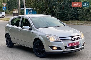 Opel Astra  2008