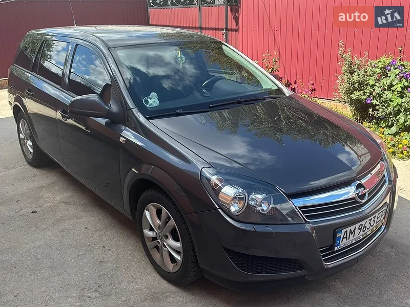 Opel Astra 2010