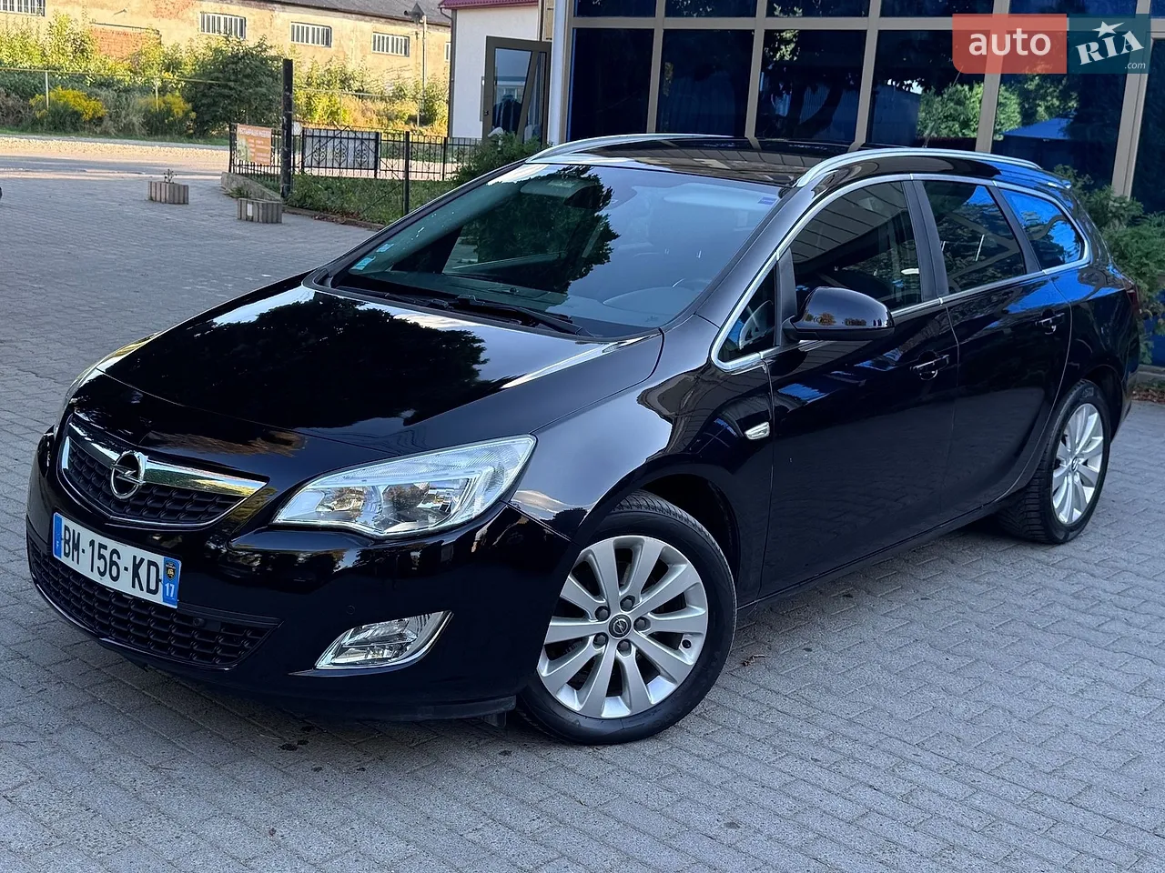 2011 Opel Astra - фото 1