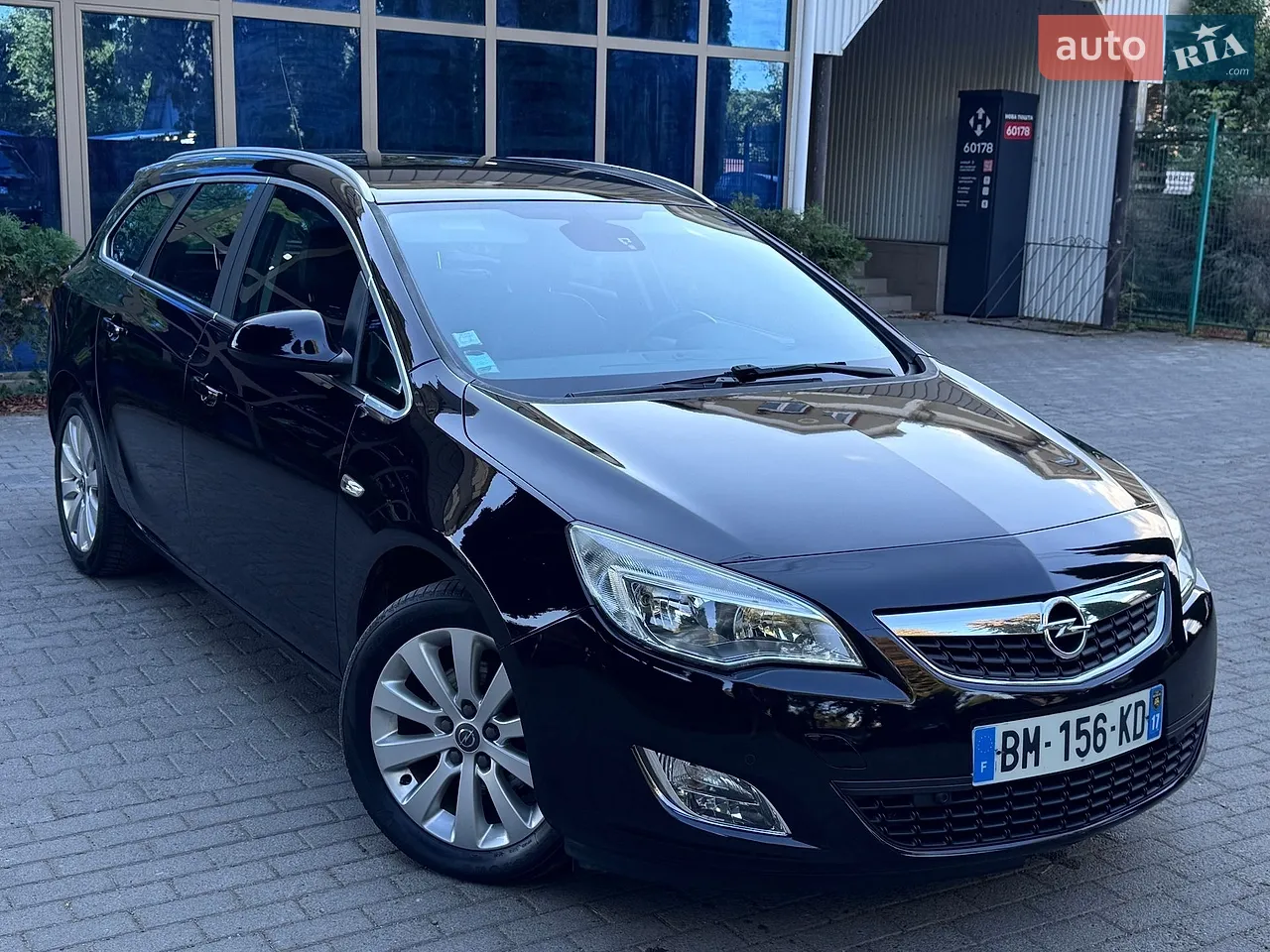 2011 Opel Astra - мініатюра 2