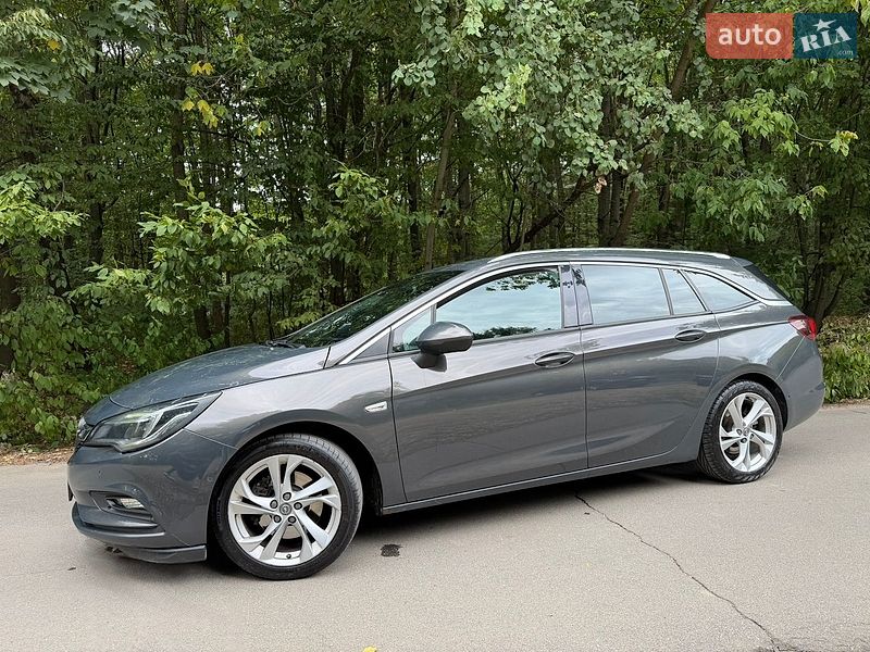 Универсал Opel Astra 2016 в Хмельницком