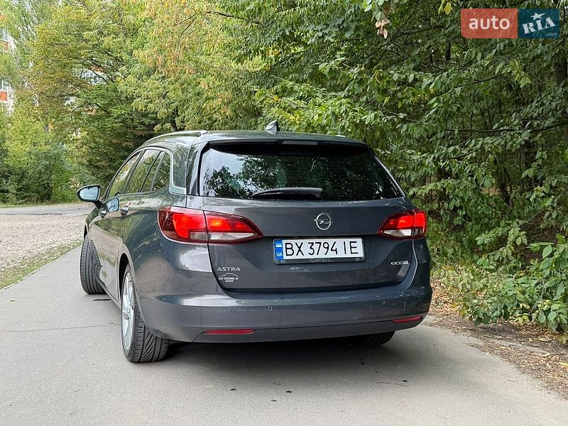 Универсал Opel Astra 2016 в Хмельницком