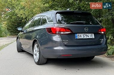 Универсал Opel Astra 2016 в Хмельницком