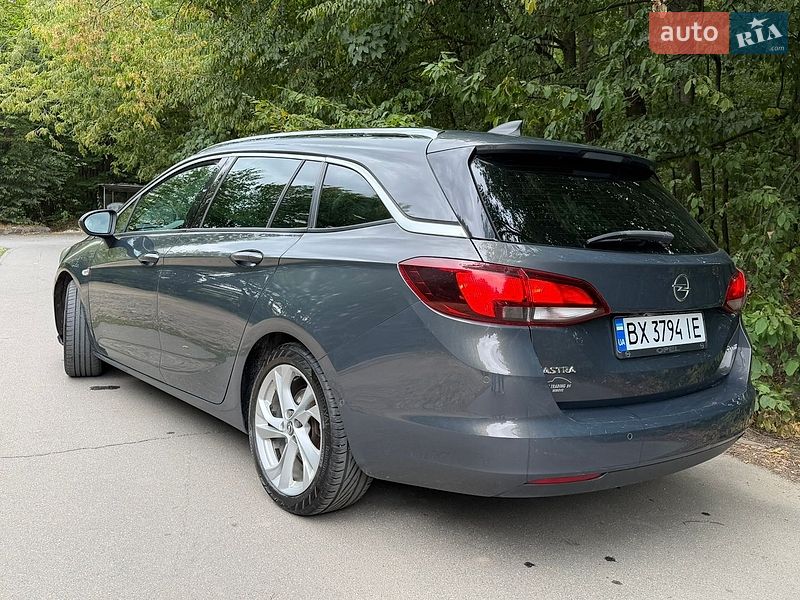 Универсал Opel Astra 2016 в Хмельницком