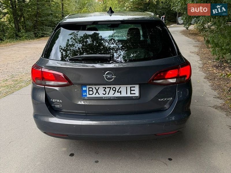 Универсал Opel Astra 2016 в Хмельницком
