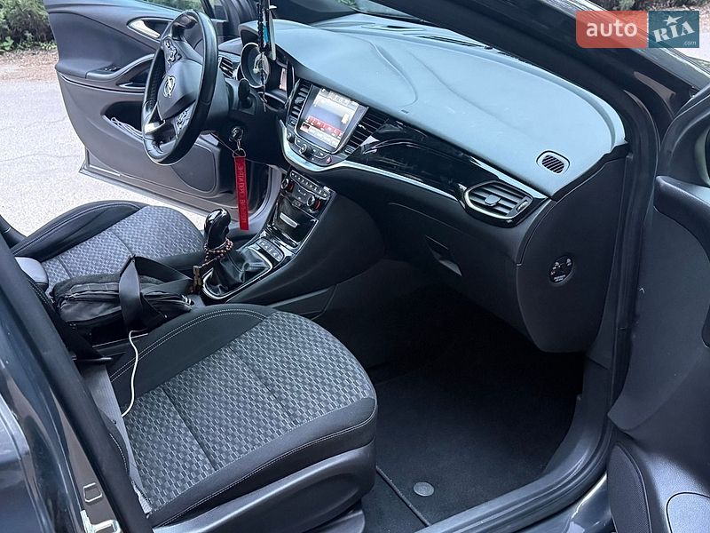 Универсал Opel Astra 2016 в Хмельницком