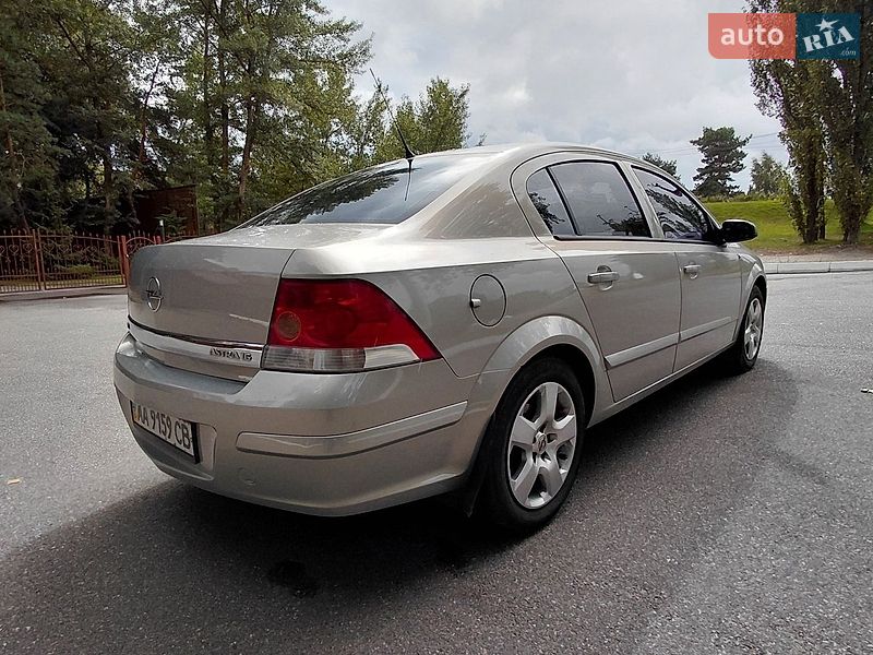 Седан Opel Astra 2008 в Киеве