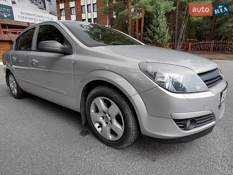 Седан Opel Astra 2008 в Киеве