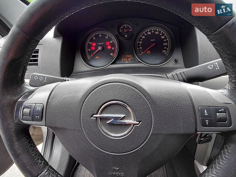 Седан Opel Astra 2008 в Киеве