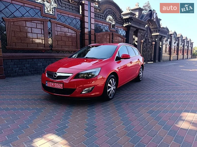 Opel Astra 2012