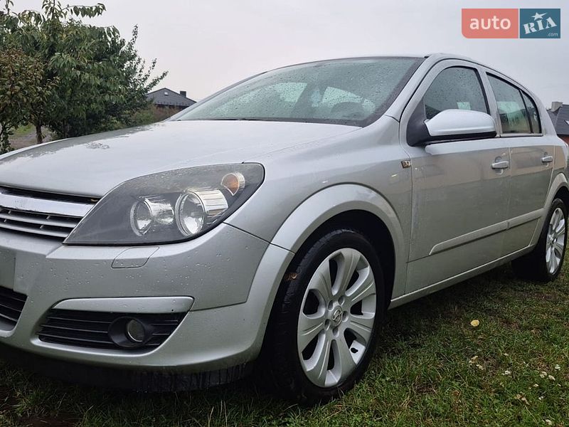 Хэтчбек Opel Astra 2006 в Луцке Хэтчбек Opel Astra 2006 в Луцке