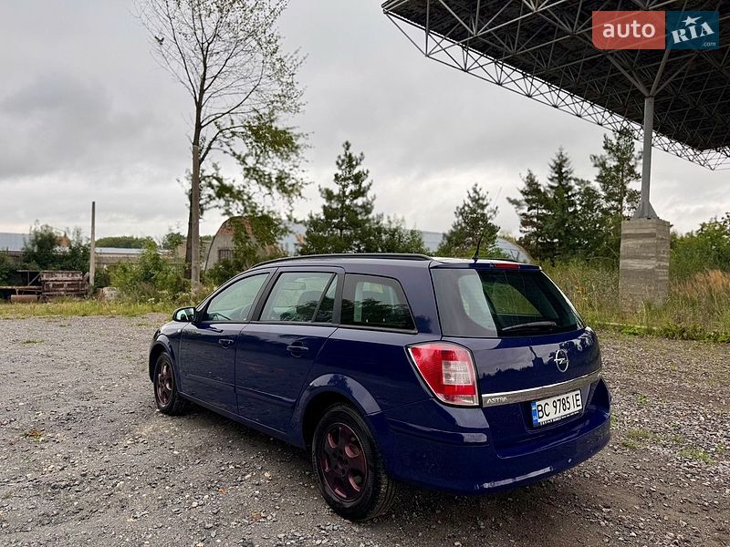 Универсал Opel Astra 2007 в Самборе