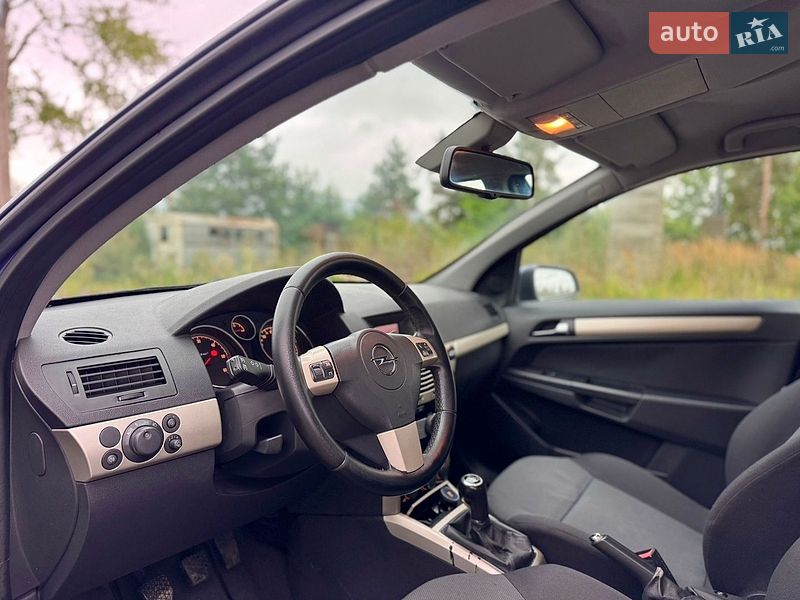 Универсал Opel Astra 2007 в Самборе