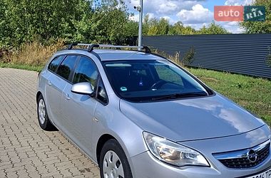 Opel Astra  2011