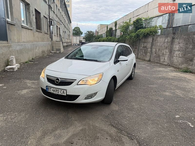 Универсал Opel Astra 2012 в Одессе