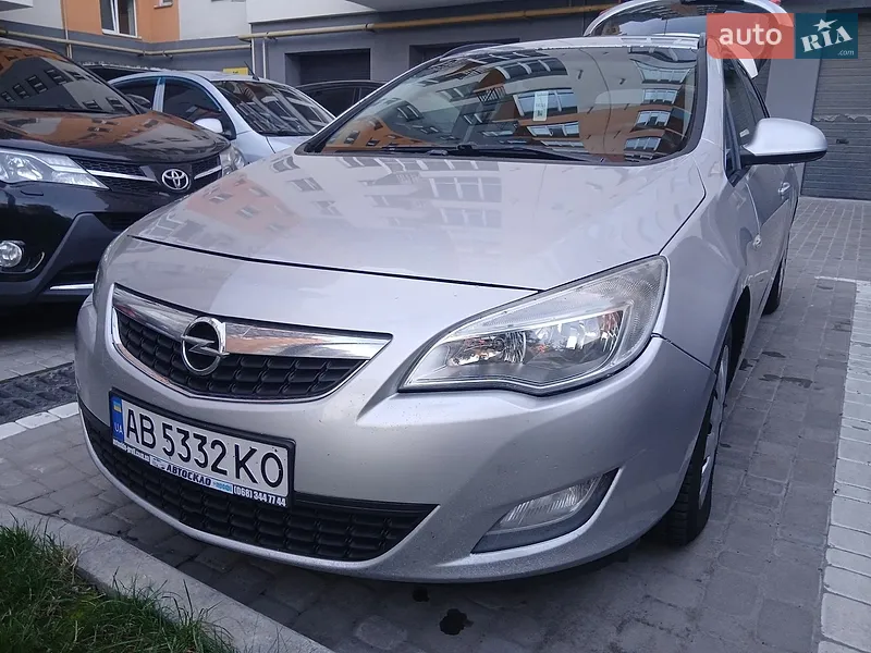 Opel Astra 2012