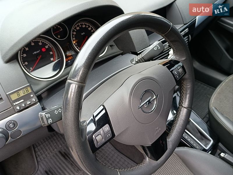 Хетчбек Opel Astra 2009 в Теплику