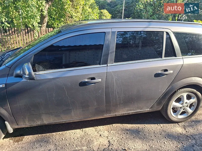 Opel Astra 2010