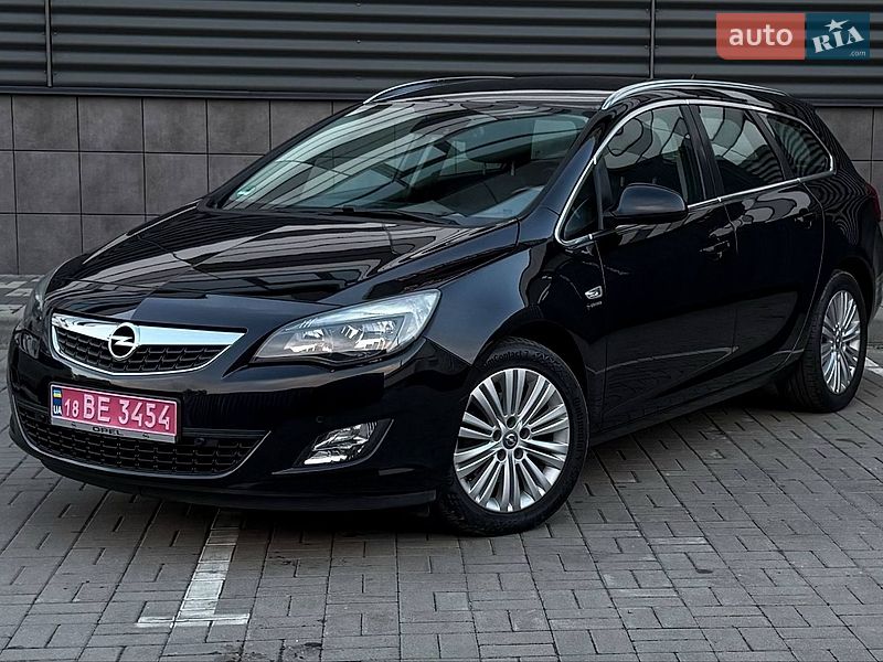 Opel Astra 2012