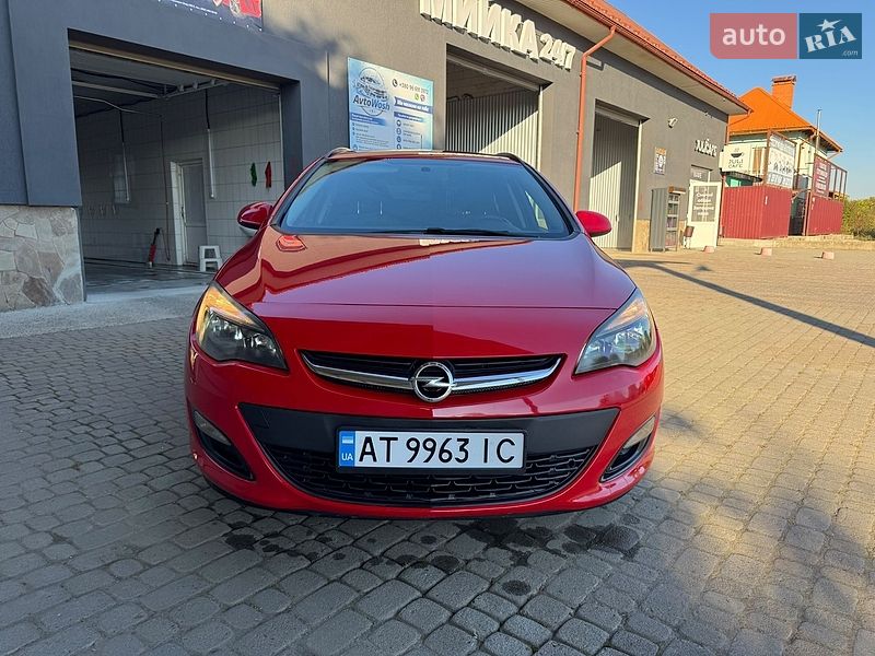 Opel Astra 2012