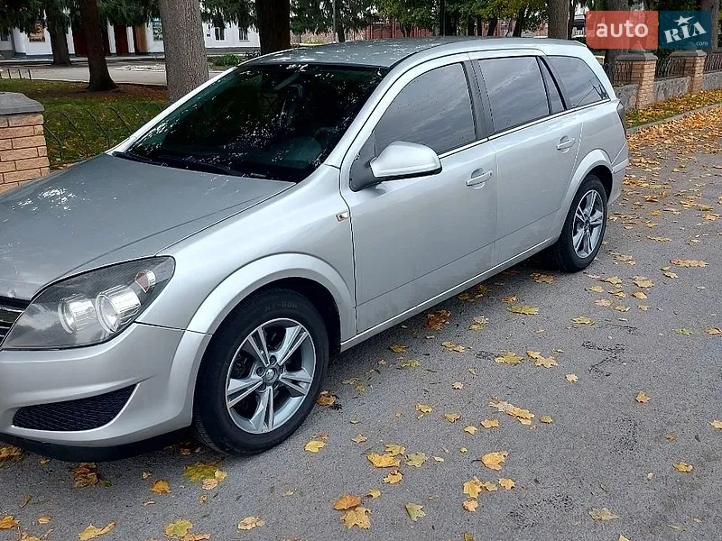 Opel Astra 2010