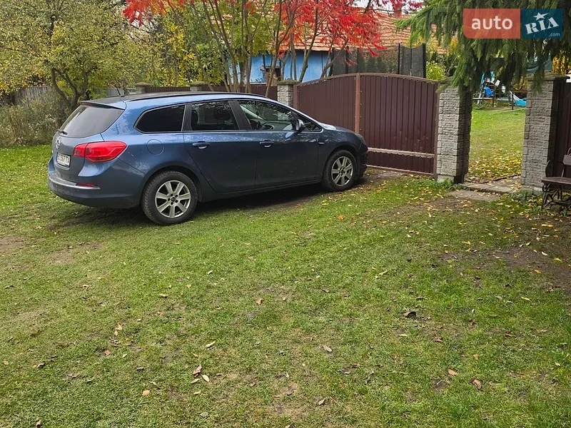 Opel Astra 2013