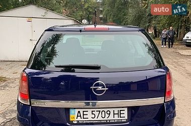 Універсал Opel Astra 2013 в Дніпрі