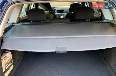 Універсал Opel Astra 2013 в Дніпрі