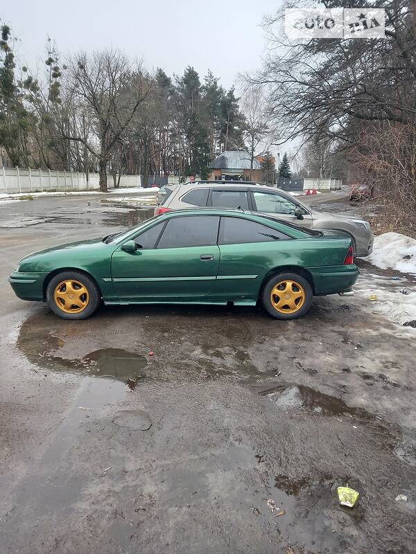 Купе Opel Calibra