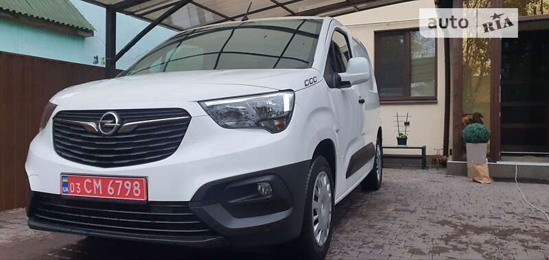 Грузовой фургон Opel Combo Cargo