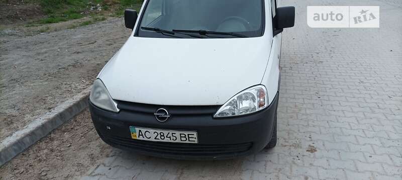 Мінівен Opel Combo-e