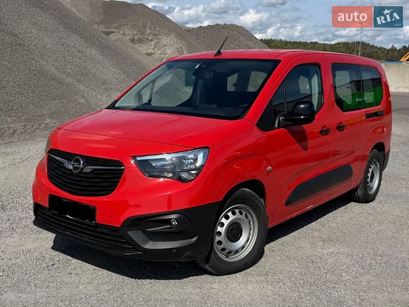 Вантажний фургон Opel Combo-e