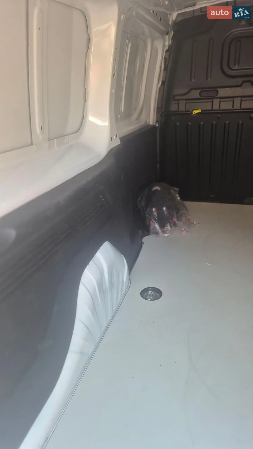 Opel Combo-e 2025 VIN W0VENZKU3SJ814013 фото оголошення 9 з 11