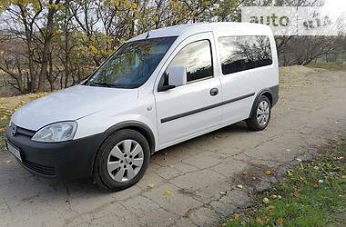 Opel Combo  2010