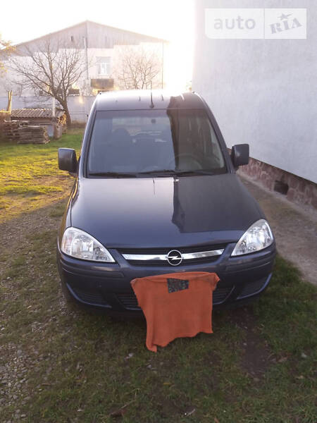 Универсал Opel Combo