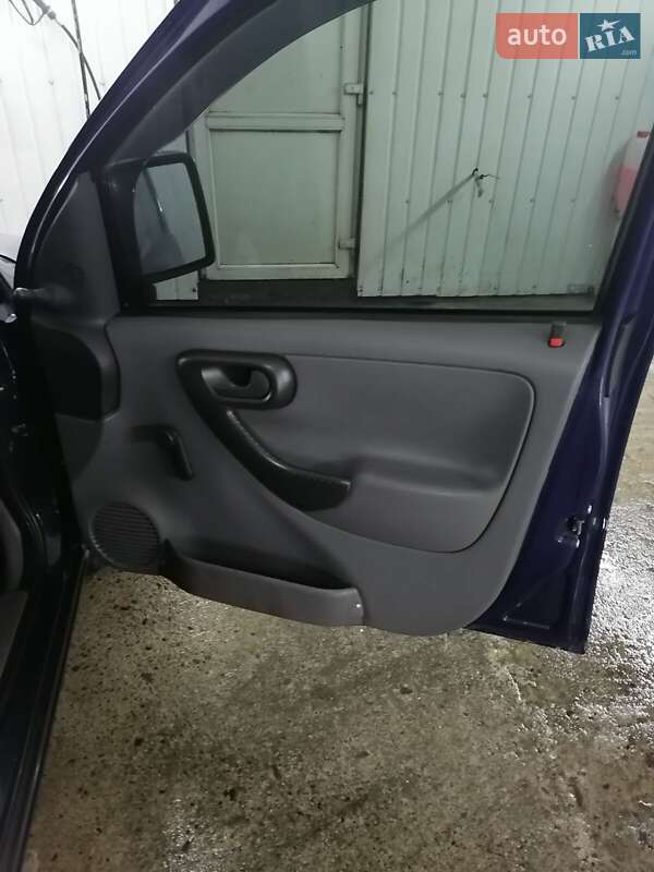 Минивэн Opel Combo 2005 в Надворной
