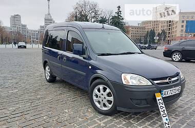 Opel Combo  2010