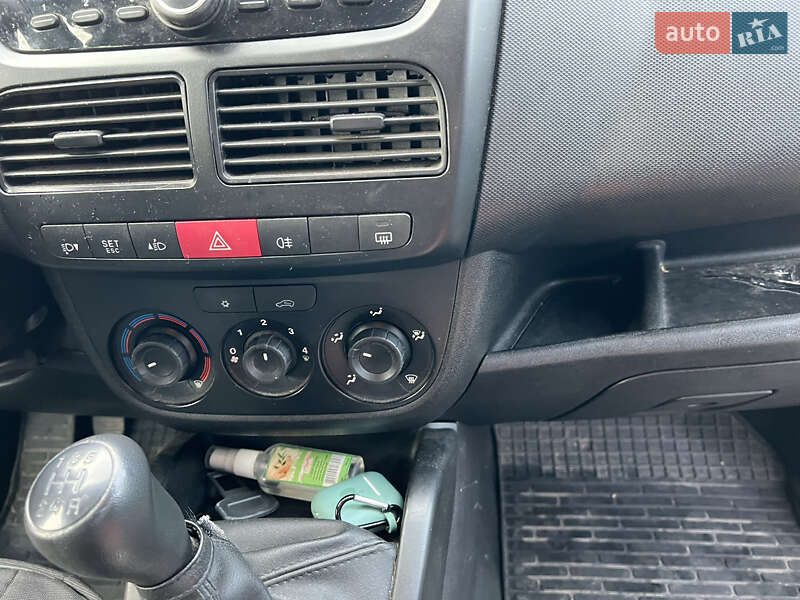 Мінівен Opel Combo 2012 в Львові