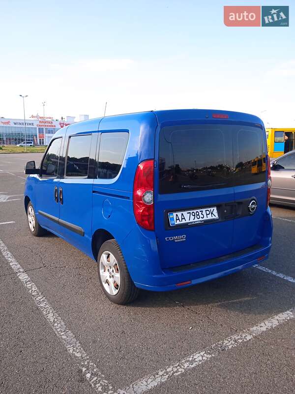 Мінівен Opel Combo 2012 в Києві