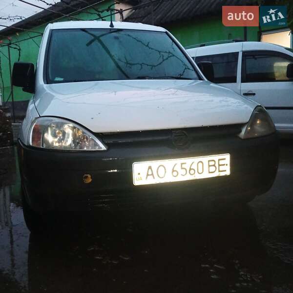 Минивэн Opel Combo 2002 в Ужгороде