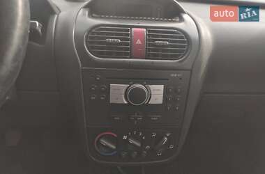 Мінівен Opel Combo 2009 в Олевську