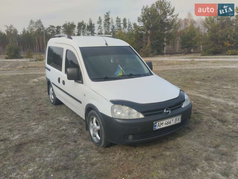 Мінівен Opel Combo 2009 в Олевську