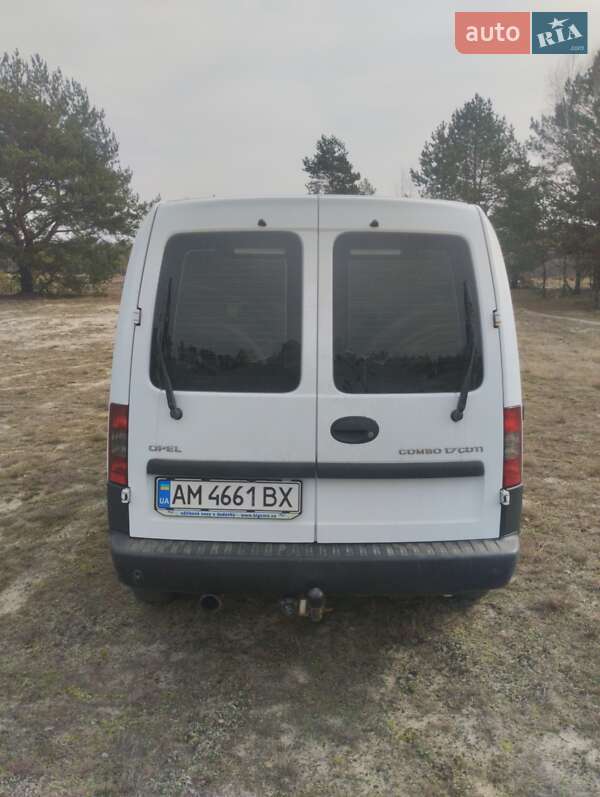 Мінівен Opel Combo 2009 в Олевську